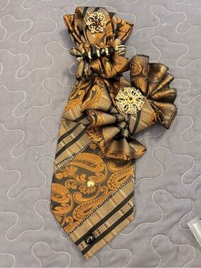Gold and Brown Paisley women Cravat with Decorative Brooches